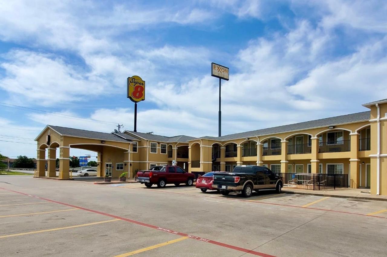 Super 8 By Wyndham Forney/East Dallas Otel Dış mekan fotoğraf